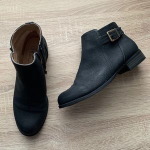 Black ankle booties